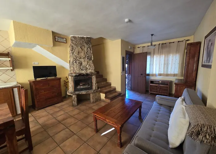 Villa con piscina: Complejo rural el hosquillo, lugar de bienestar