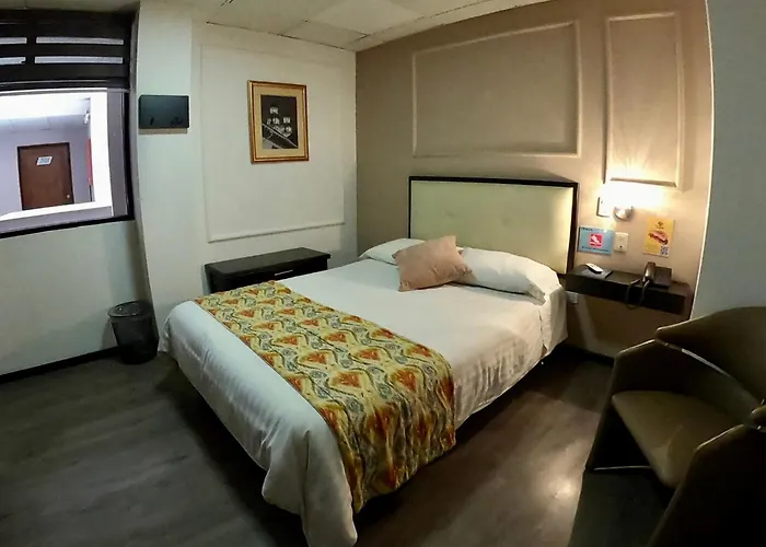 Hotel Italia Cuenca - Tranvia Centro & Aeropuerto